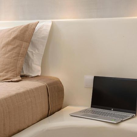 Theasis Suites 阿莫尔戈斯 外观 照片